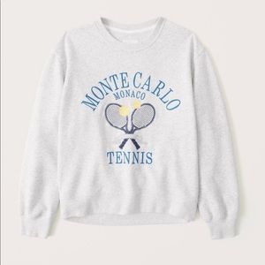 NWT- Women’s Abercrombie pullover